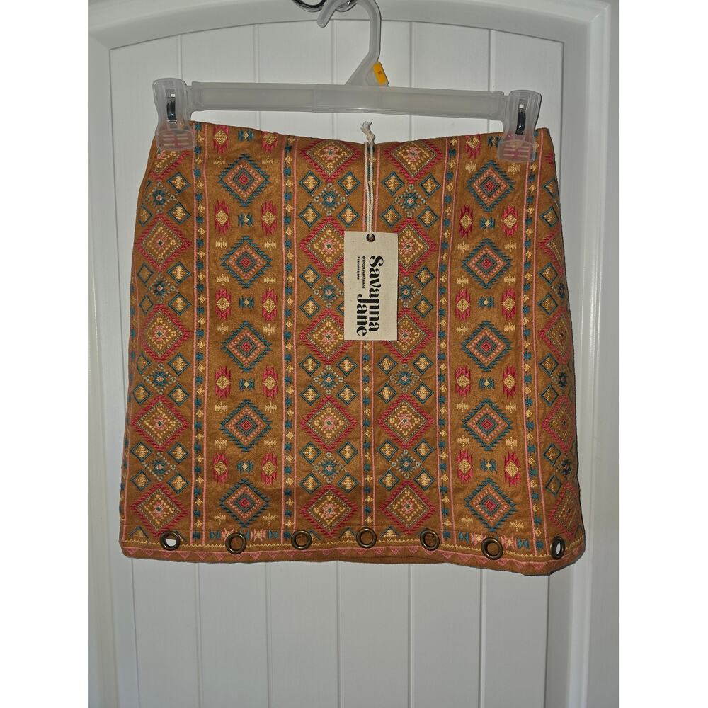 Savanna Jane Sueded Boho Western Embroidered Mini NWT Size Small ❤️